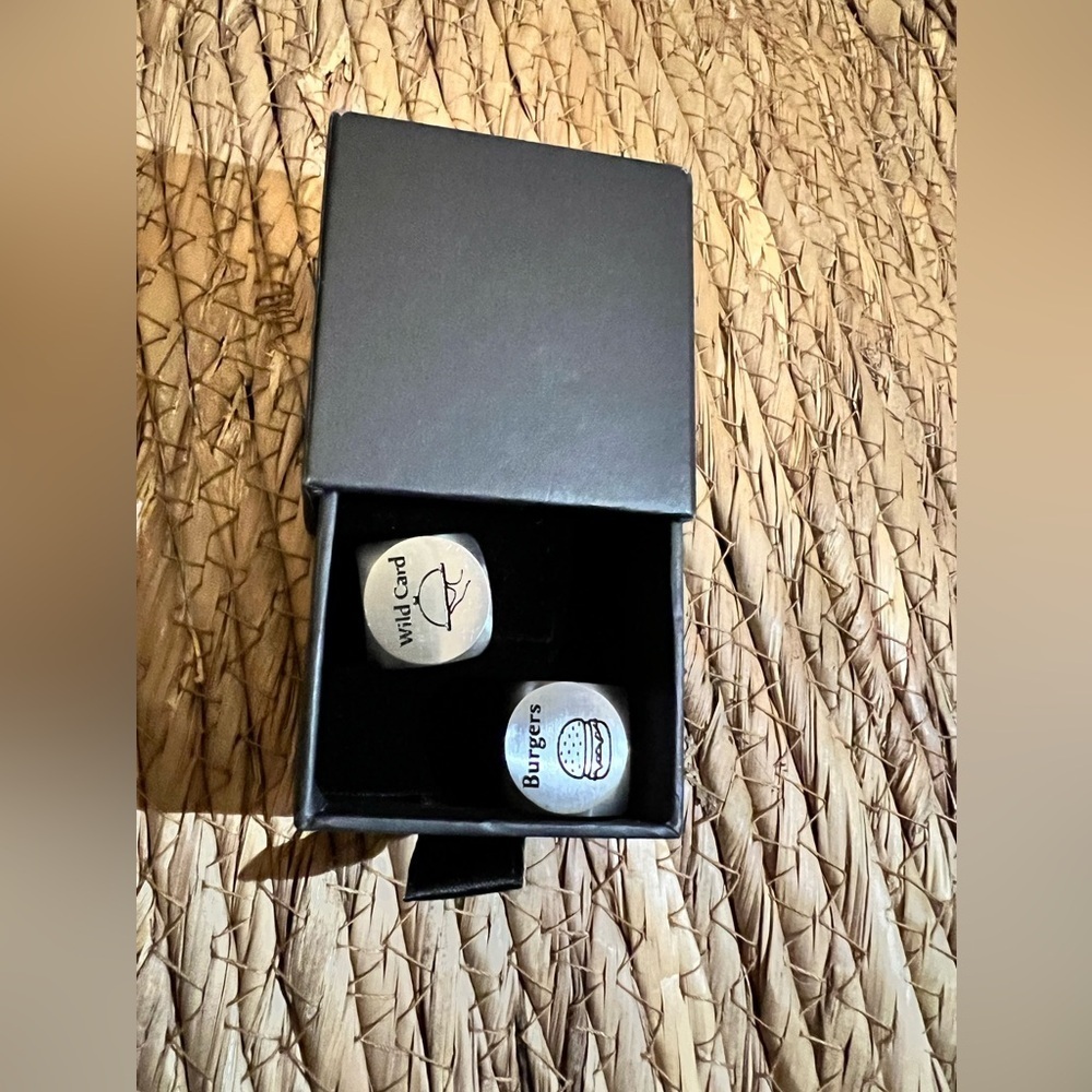 Black Dice Set with Box - Picture 2 of 5